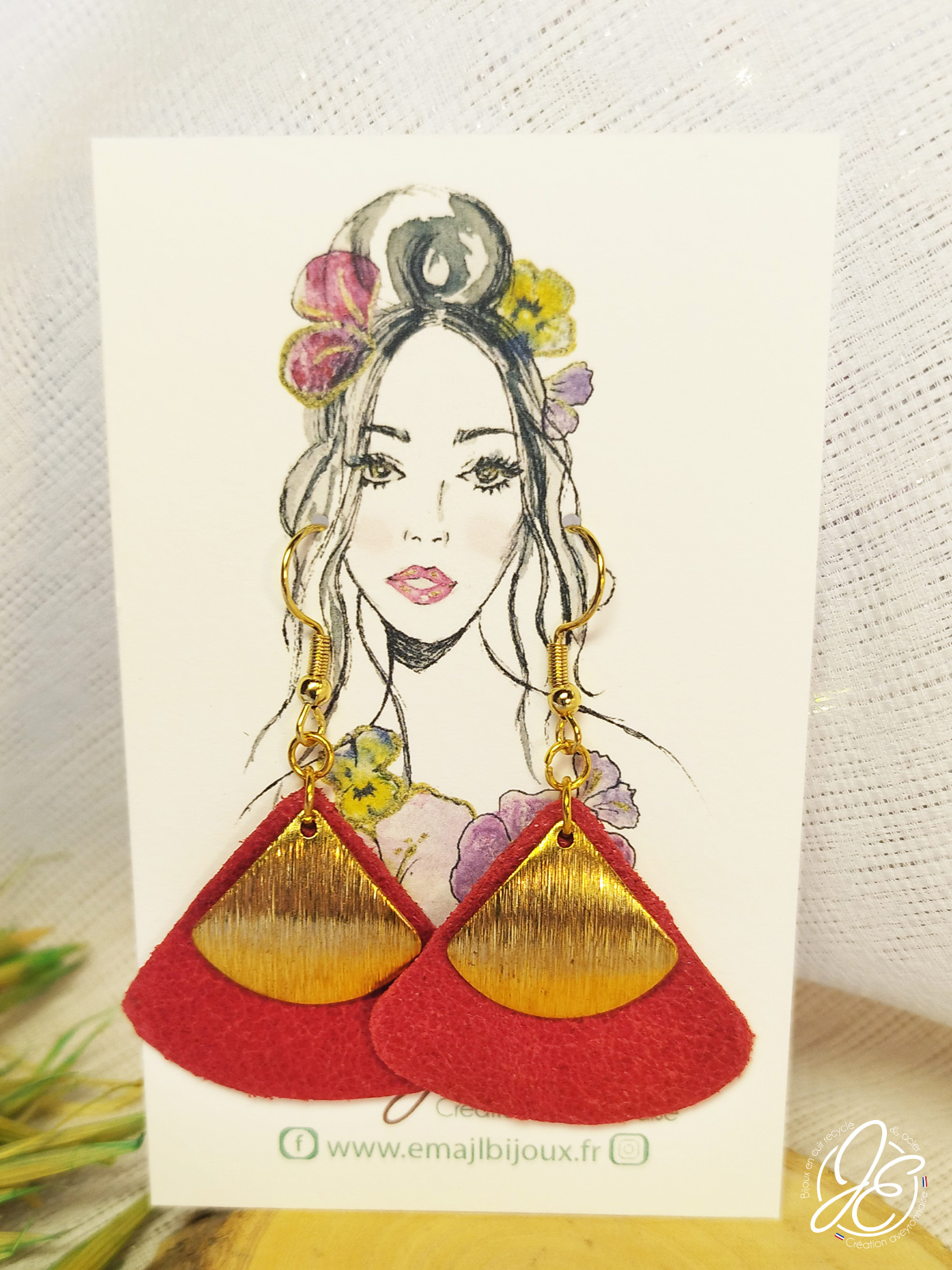 Boucles d’oreilles éventail d'été en cuir recyclé, couleur bordeaux