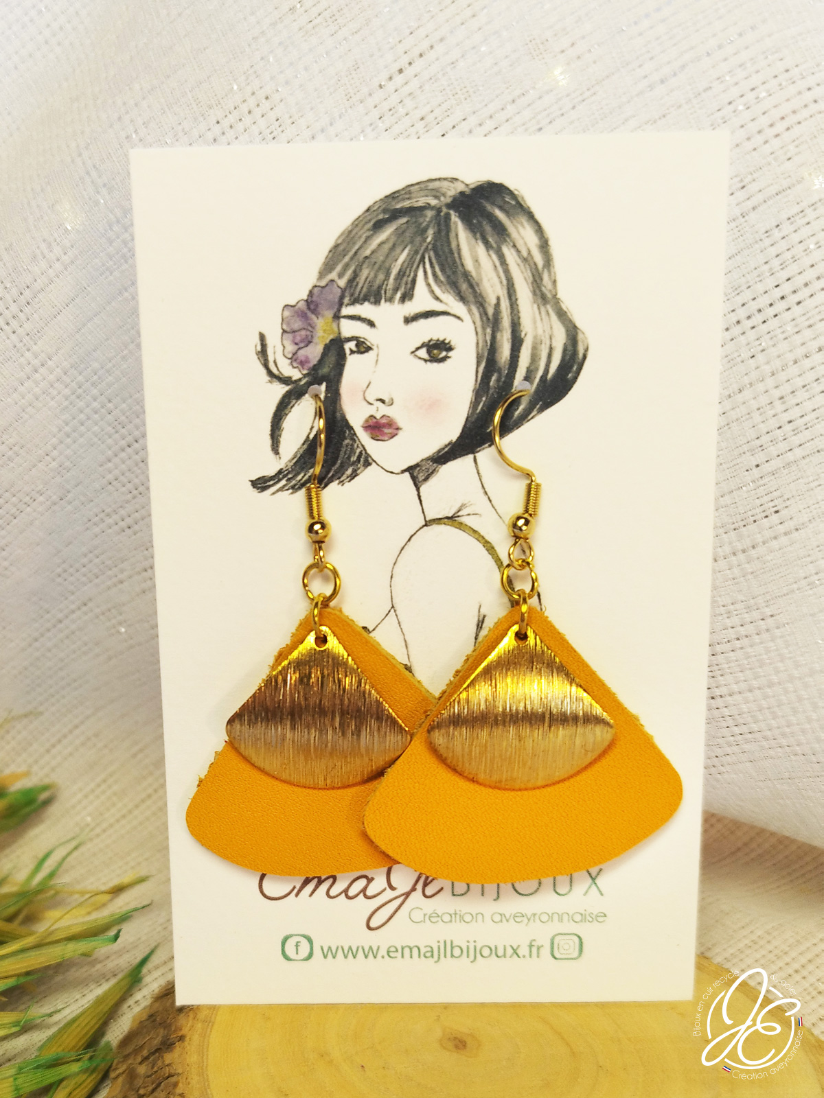 Boucles d’oreilles éventail d'été en cuir recyclé, couleur jaune