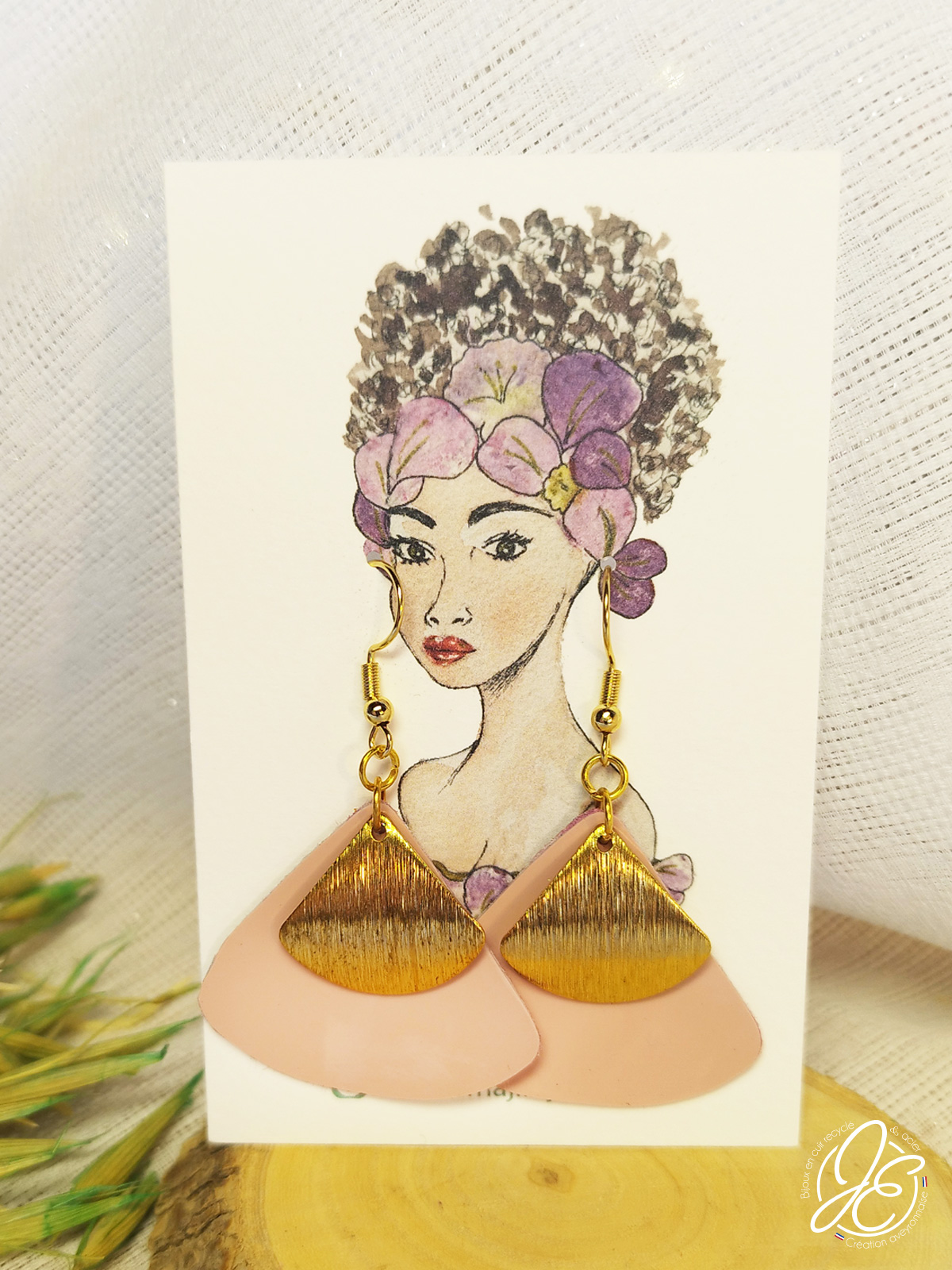 Boucles d’oreilles éventail d'été en cuir recyclé, couleur rose vernis