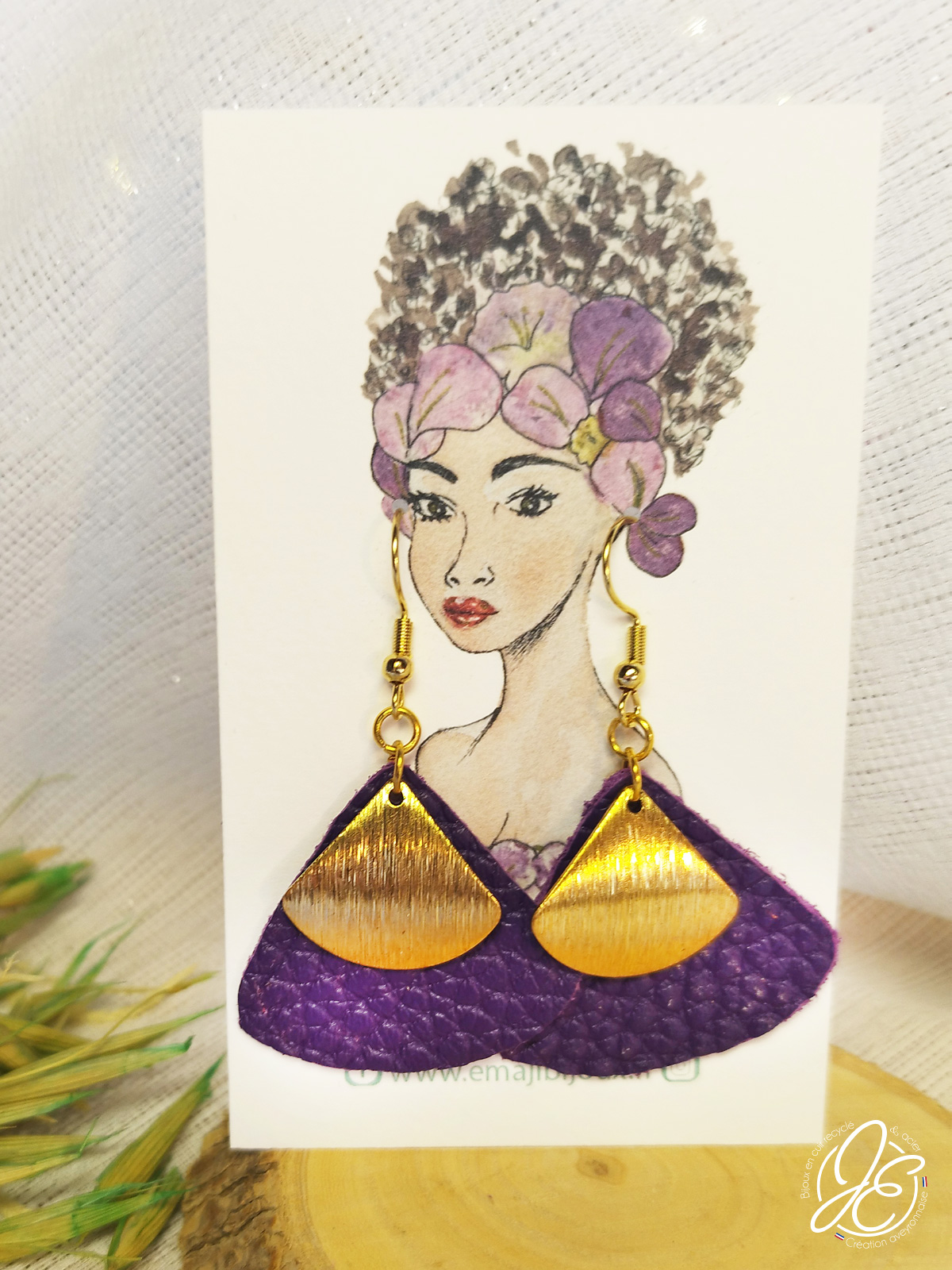 Boucles d’oreilles éventail d'été en cuir recyclé, couleur violet