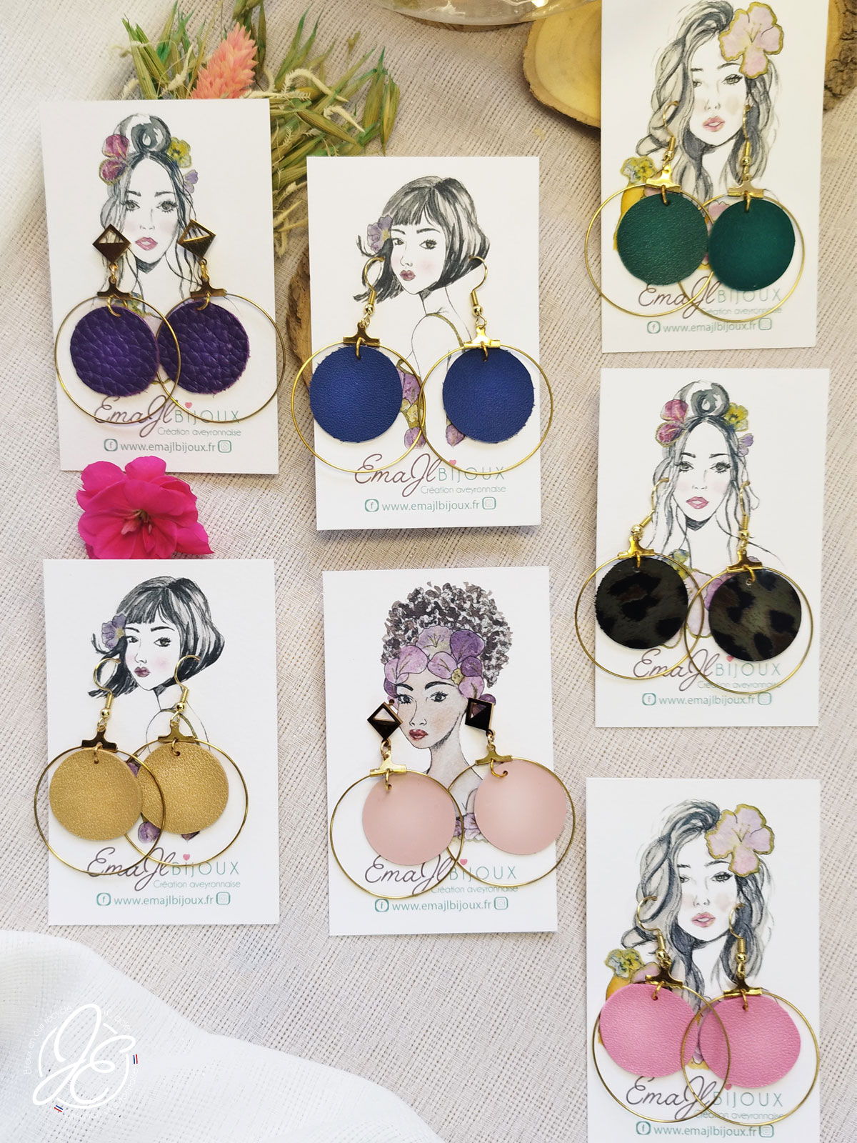 Boucles d’oreilles créoles d'éclipse en cuir recyclé, collection