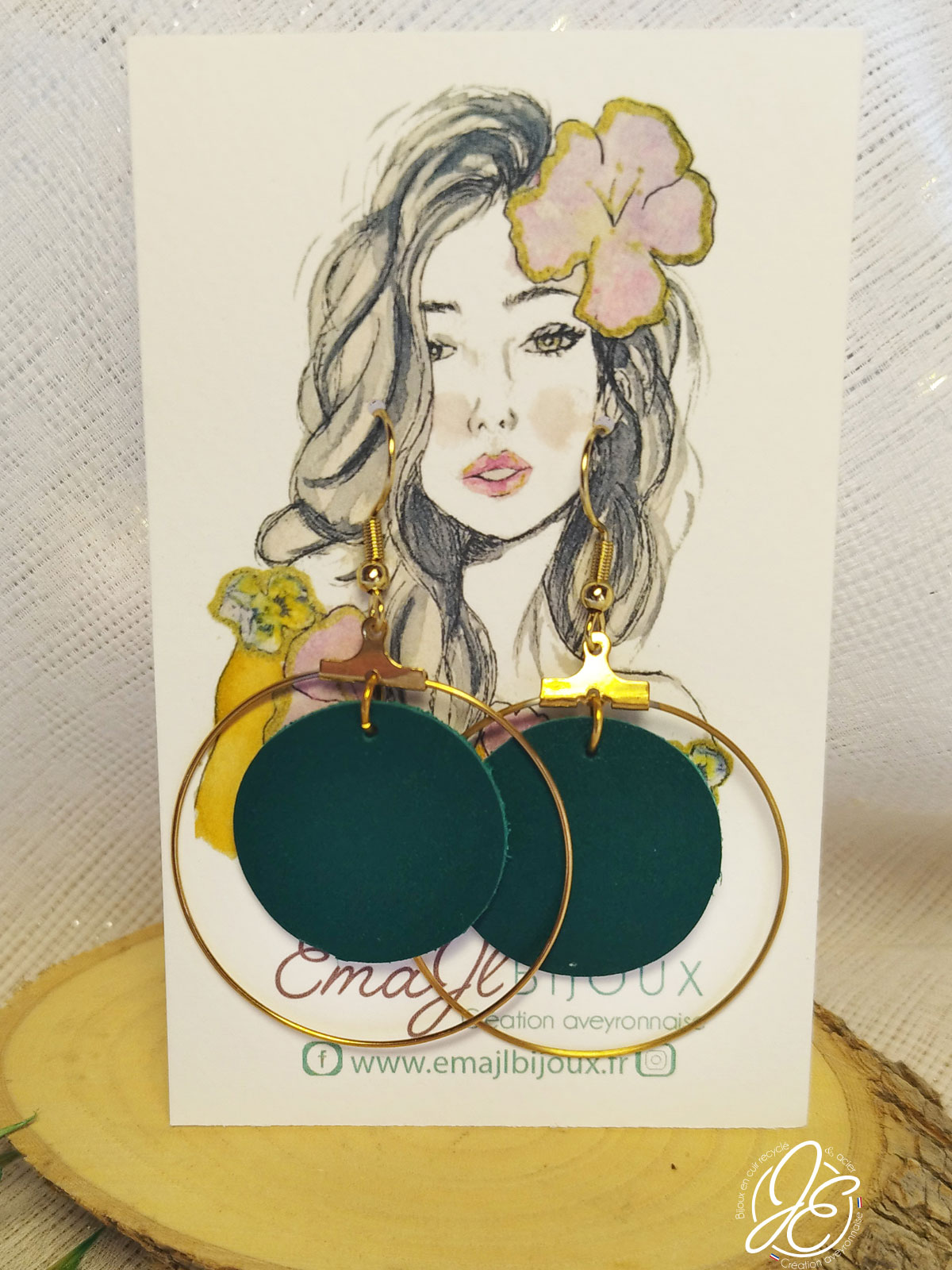 Boucles d’oreilles créoles d'éclipse en cuir recyclé, couleur vert