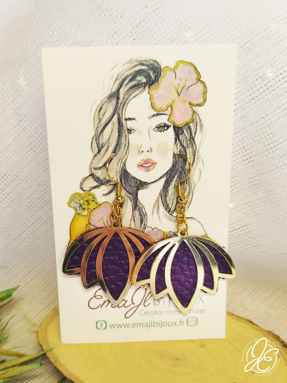 Boucles d’oreilles fleur de lotus en cuir recyclé, couleur violet