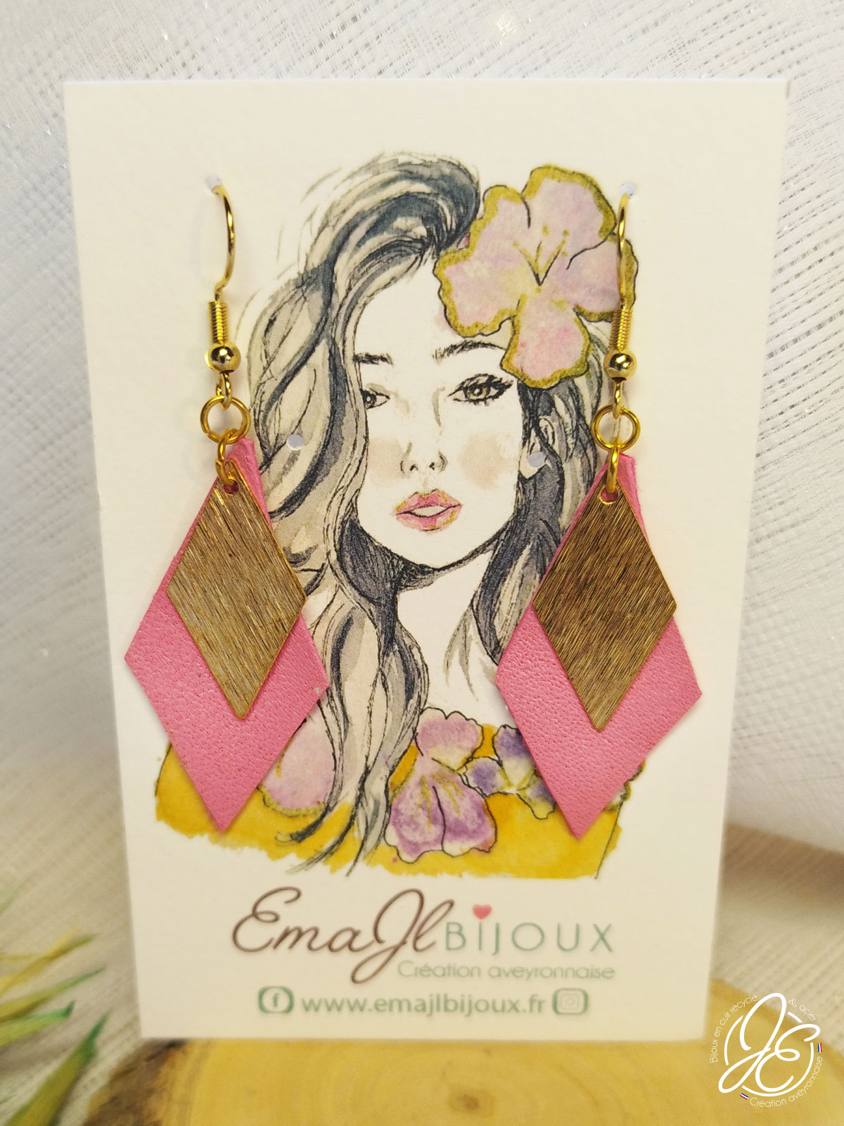 Boucles d’oreilles losange solaire en cuir recyclé, couleur rose