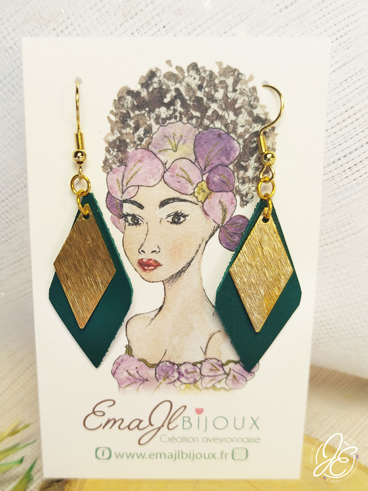 Boucles d’oreilles losange solaire en cuir recyclé, couleur vert