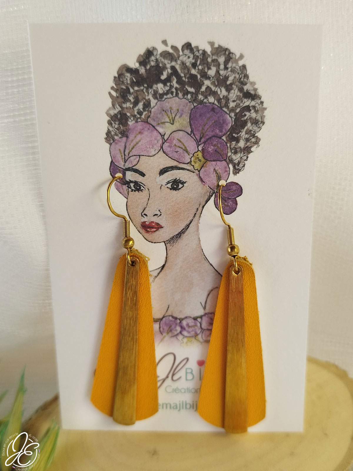 Boucles d’oreilles Éclat Suspendu argent en cuir recyclé et acier inoxydable jaune