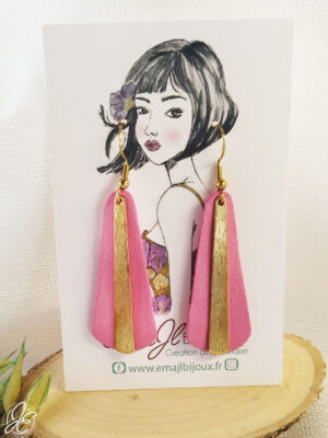 Boucles d’oreilles Éclat Suspendu rose en cuir recyclé et acier inoxydable doré