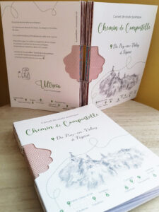 Carnet de Compostelle artisanal relié à la main