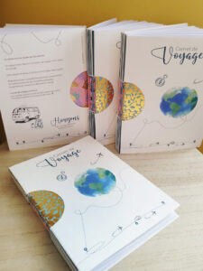 Carnet de voyage A5 avec couverture en papier aquarelle et découpe artisanale